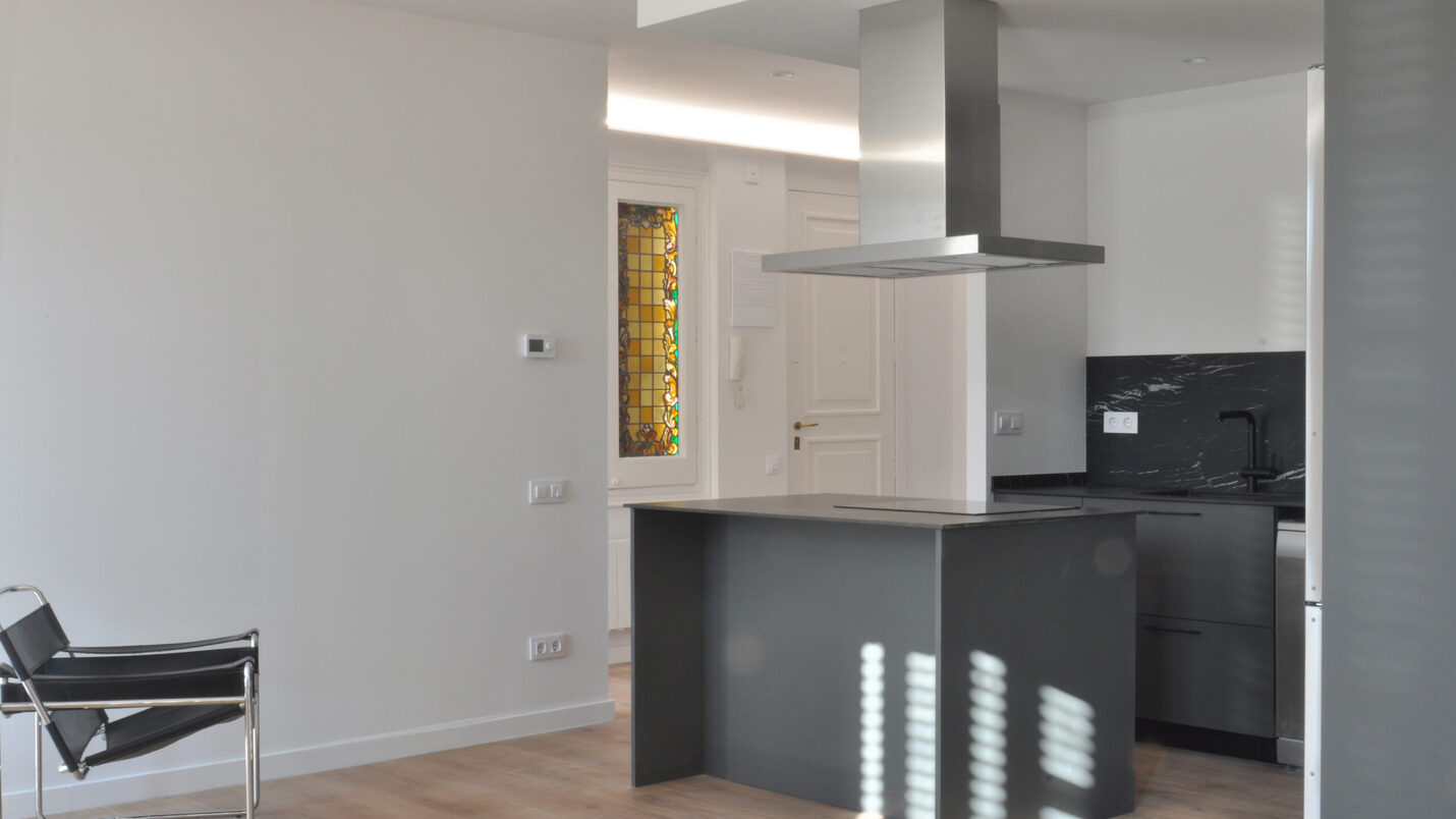 Reforma de una vivienda en la calle Comte Urgell