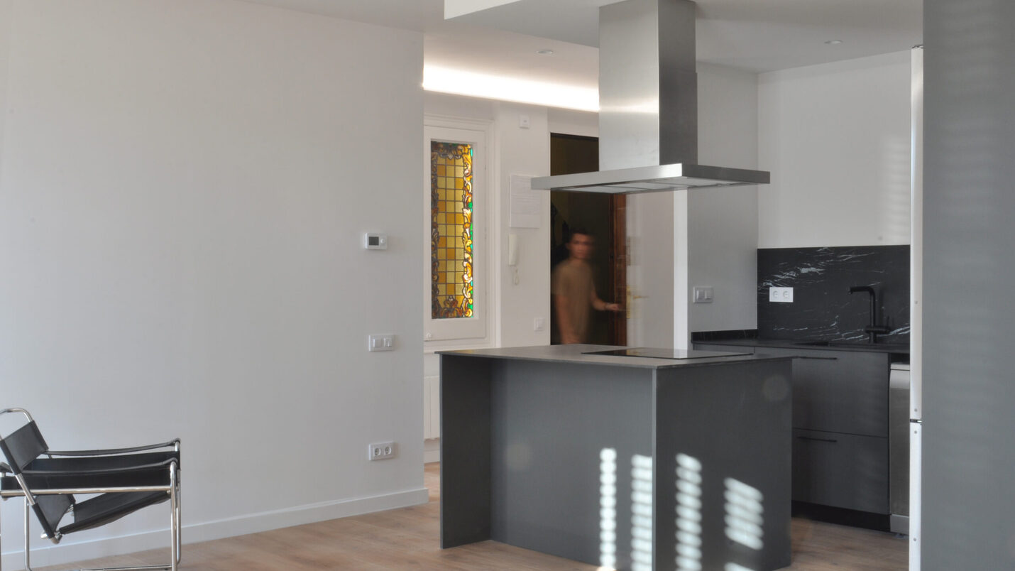 Reforma de una vivienda en la calle Comte Urgell