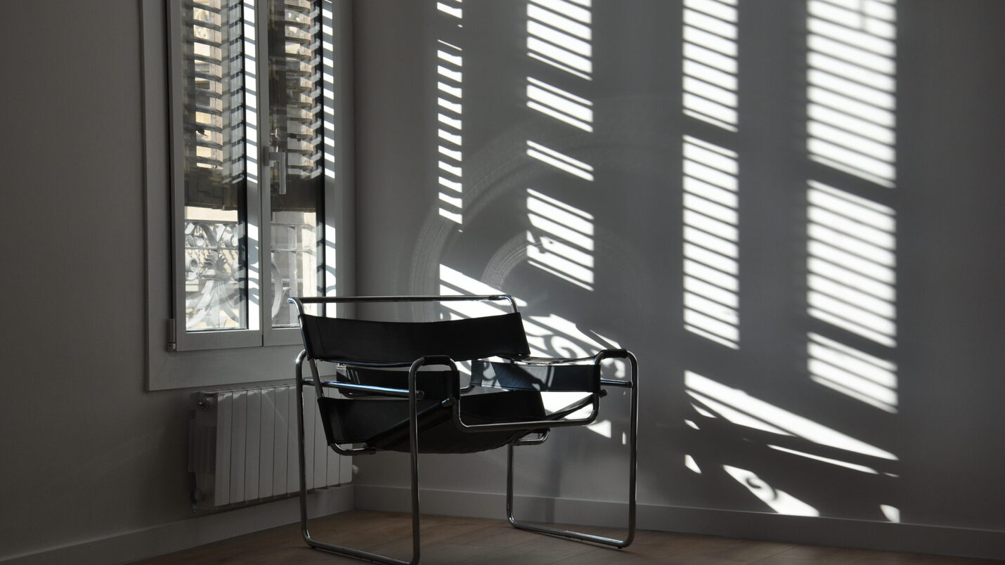 Renovation of a housing on Comte Urgell street
