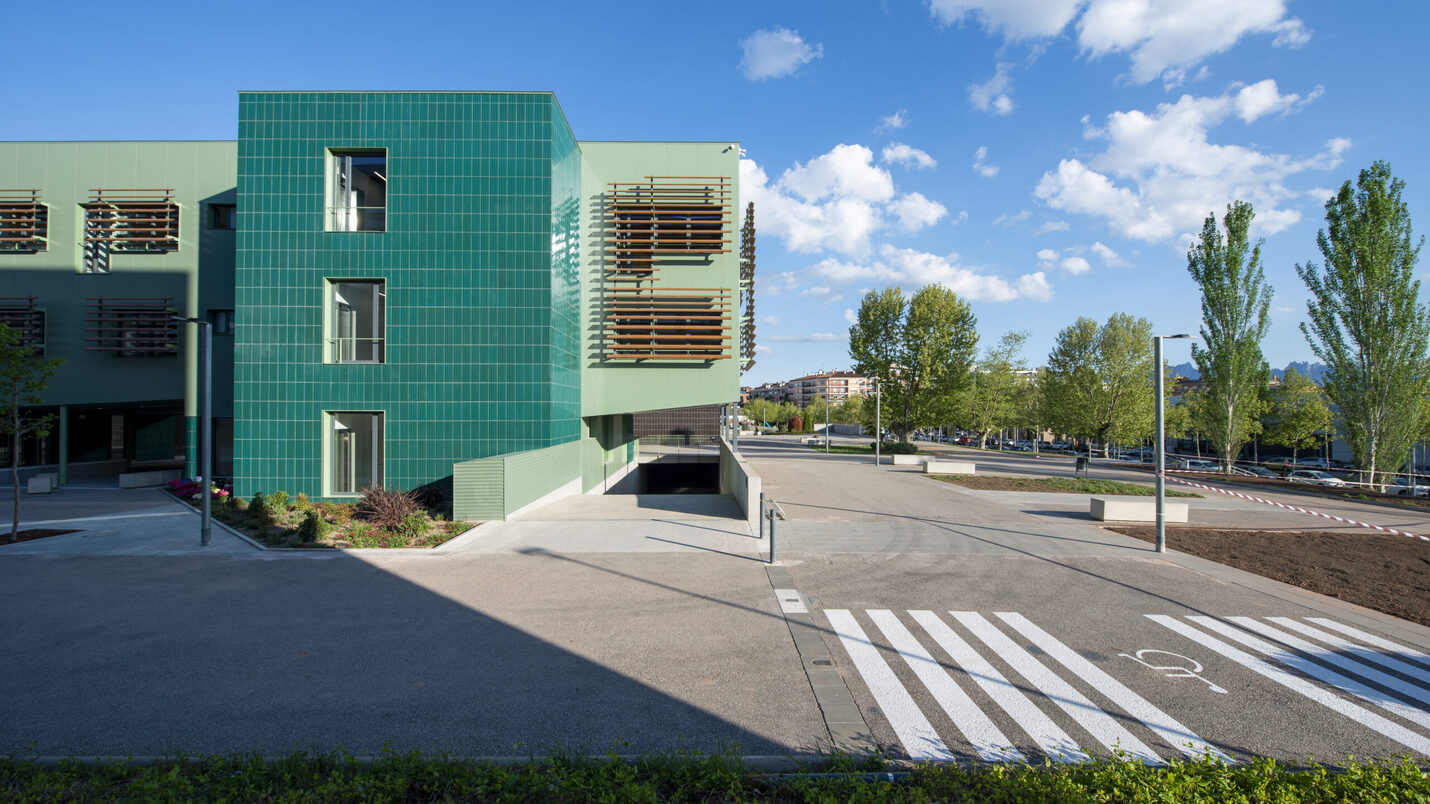 Edifici universitari i llar d'infants FUB4, a Manresa