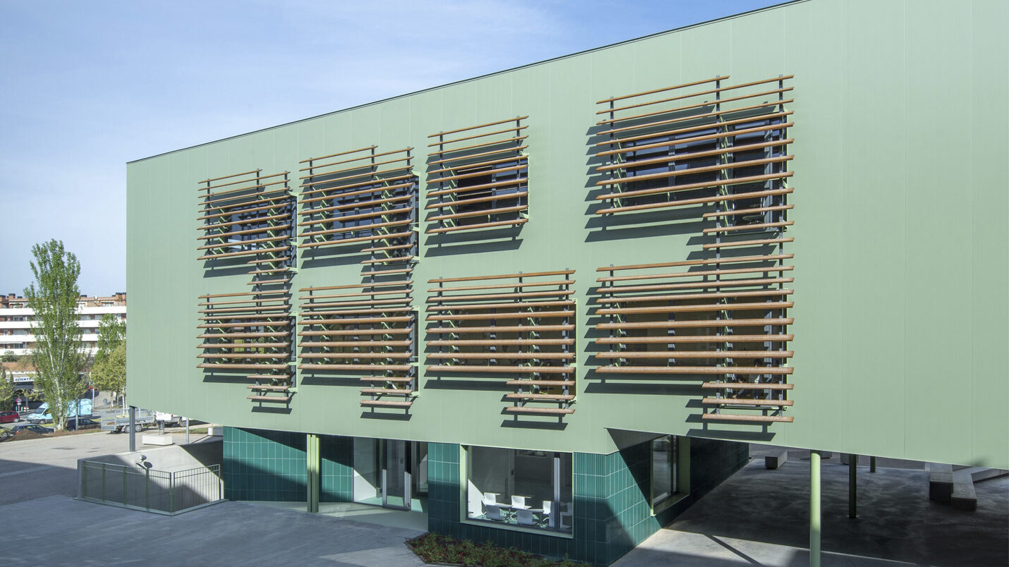 Edifici universitari i llar d'infants FUB4, a Manresa