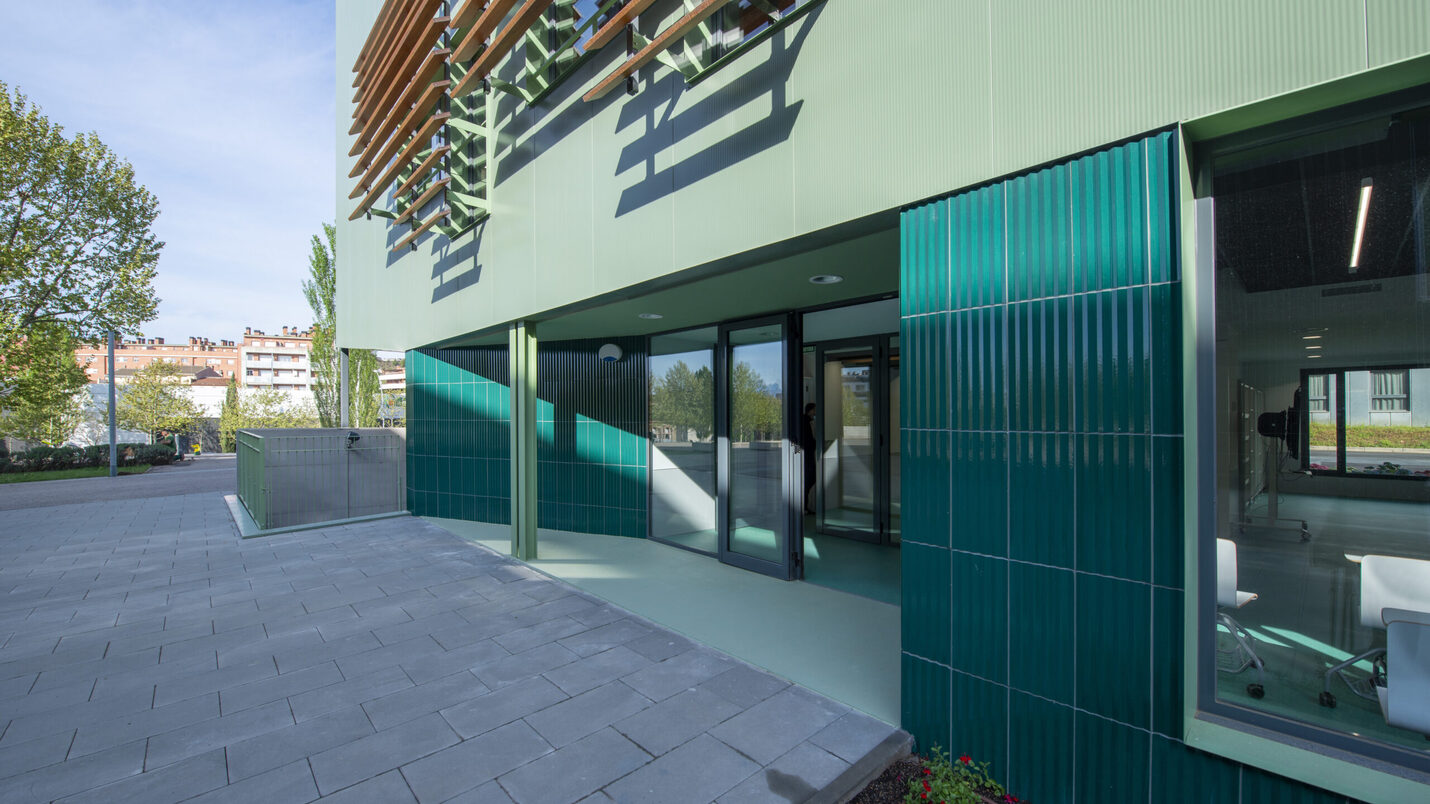Edifici universitari i llar d'infants FUB4, a Manresa