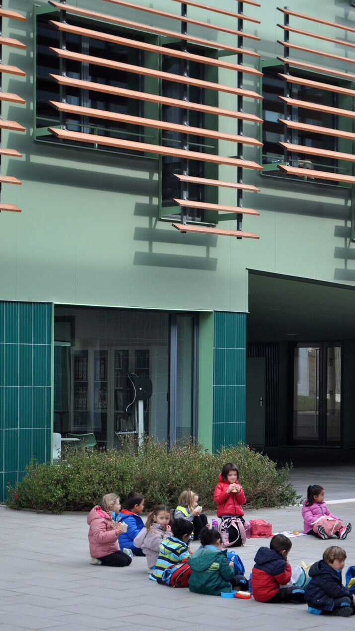 Edifici universitari i llar d'infants FUB4, a Manresa