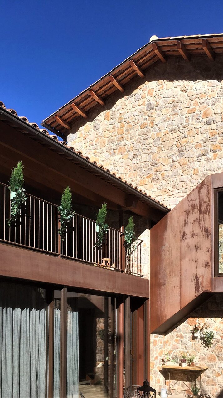 Reforma y ampliación de una vivienda, en Gósol
