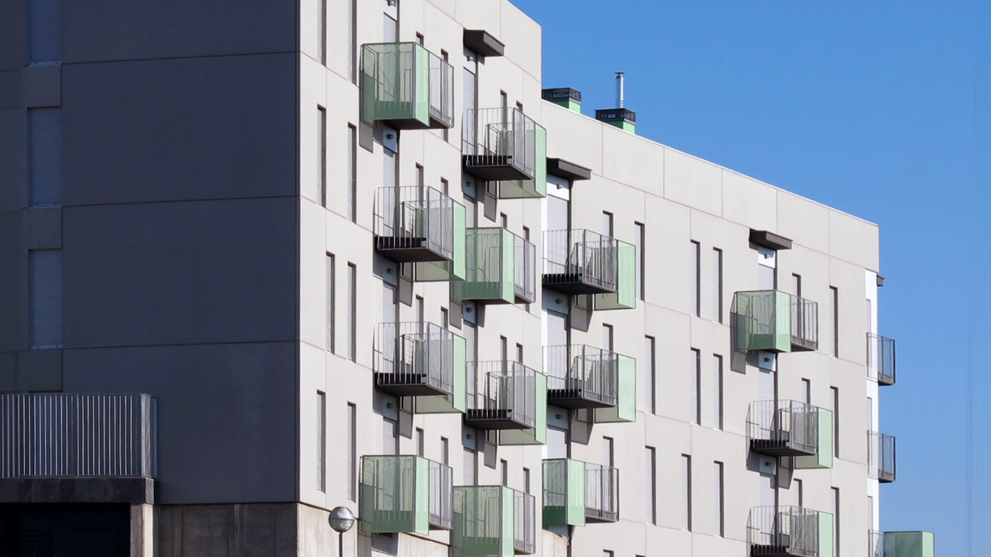 40 housing units and parking in Callús