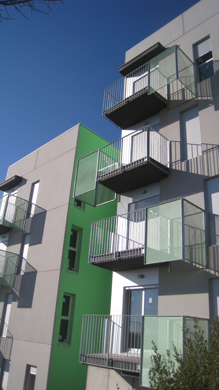 40 housing units and parking in Callús