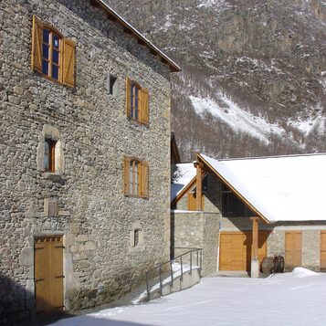 Urbanization Project for the Outdoor Public Space of the Snow Museum in Unha