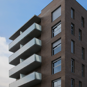 Multifamily Residential Building with 15 Housing Units located in La Parada, Manresa
