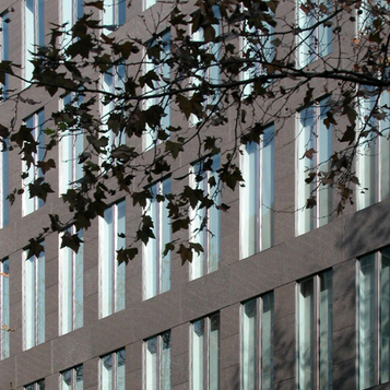 Proyecto ejecutivo de un edificio docente para la Escuela de Administración de Empresas de Barcelona ubicada en la calle Aragón, en Barcelona
